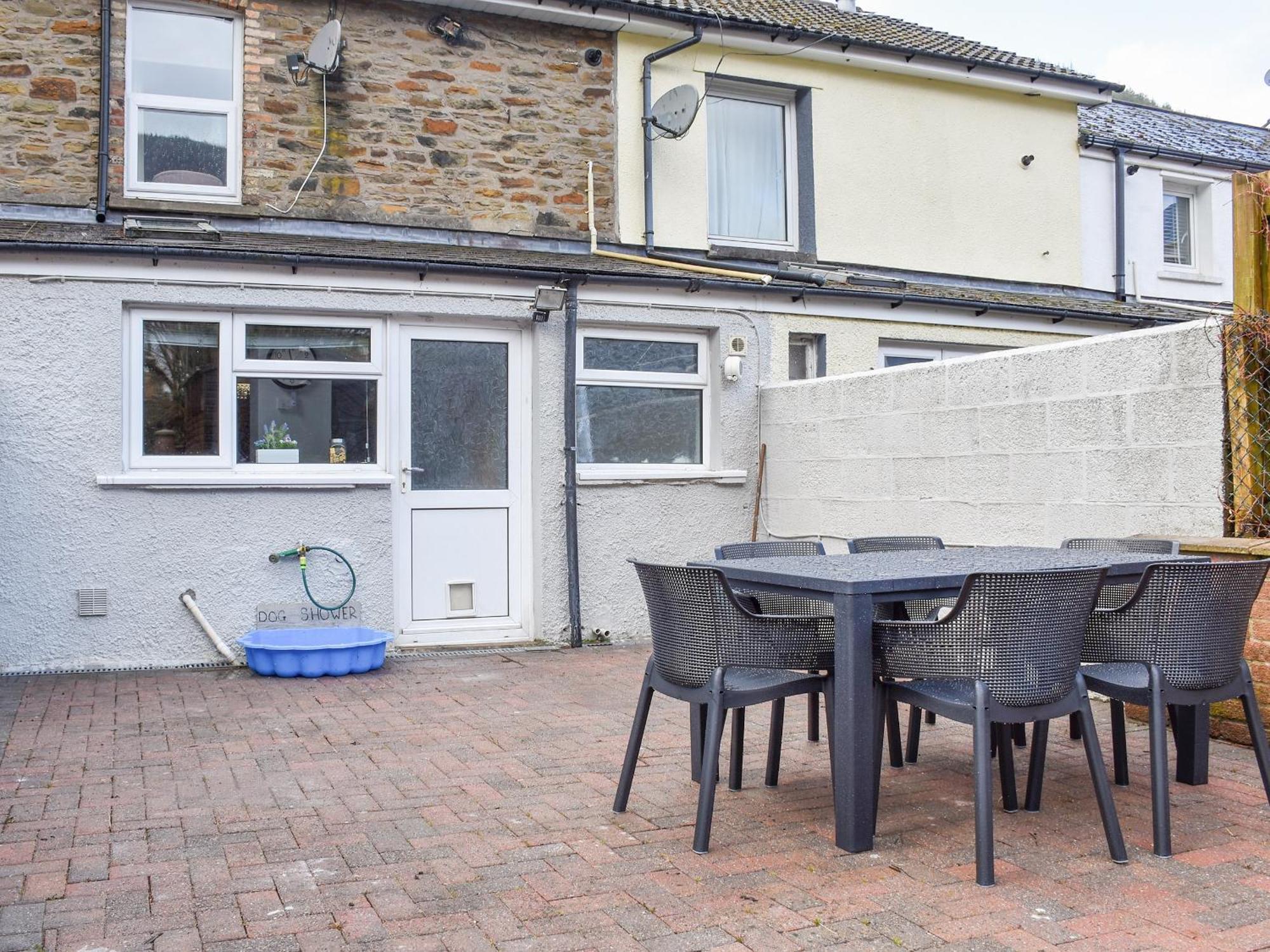 Cwmcarn Cottage Crosskeys المظهر الخارجي الصورة